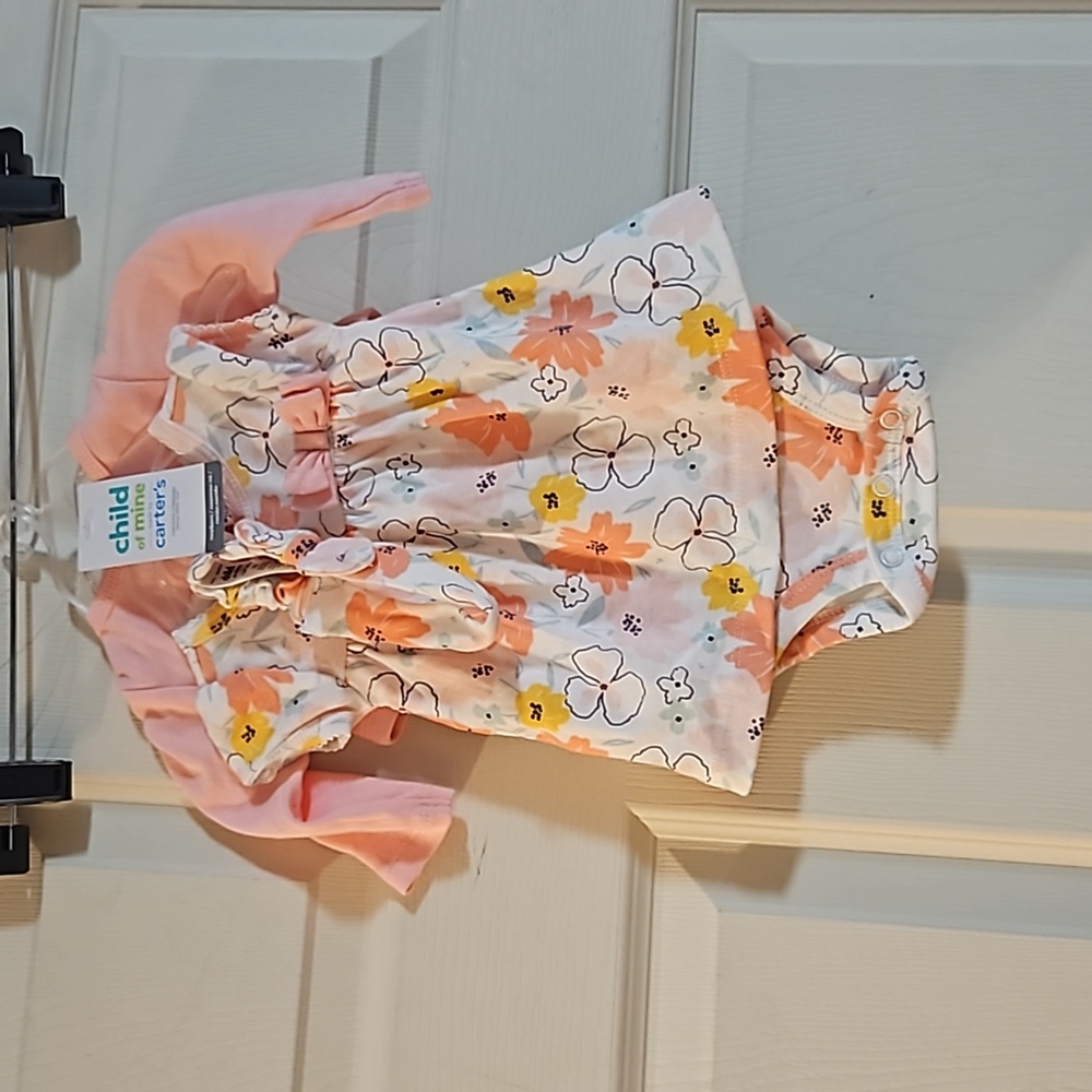 CHILD OF MINE BY CARTERS 3 PIECE NEWBORN SET: NEW WITH TAGS